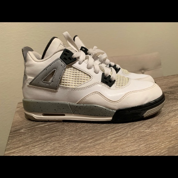 Jordan 4 Retro OG Cement - Picture 2 of 5